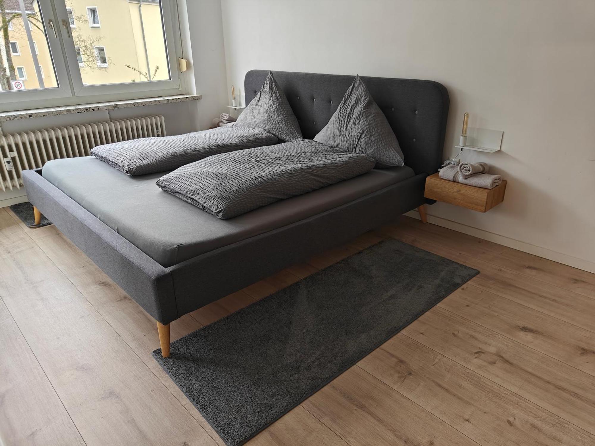 Ferienwohnung "Sorgenfrei" In Coburg ! - Im Eg Mit Privatparkplatz & Balkon 외부 사진