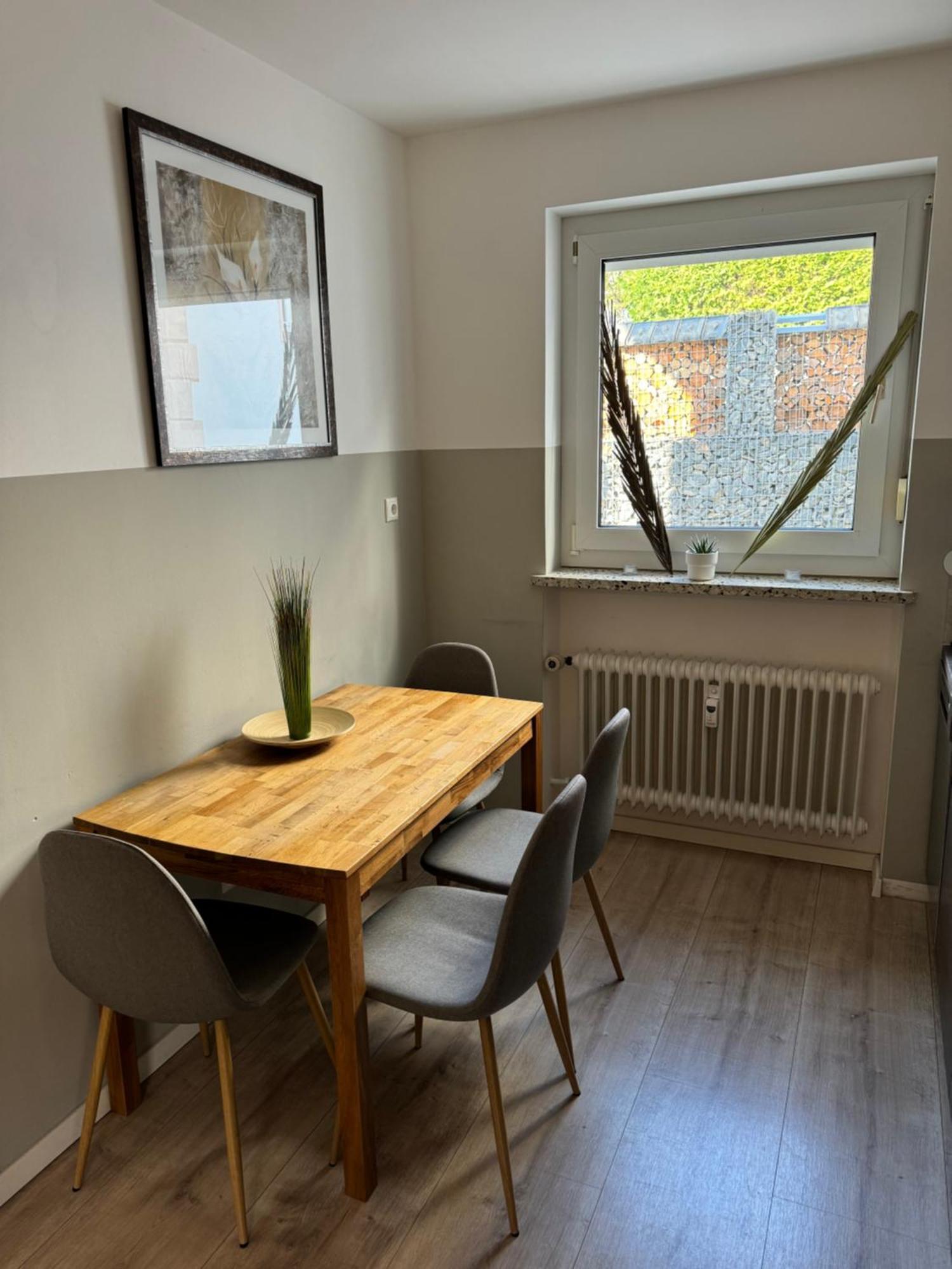 Ferienwohnung "Sorgenfrei" In Coburg ! - Im Eg Mit Privatparkplatz & Balkon 외부 사진